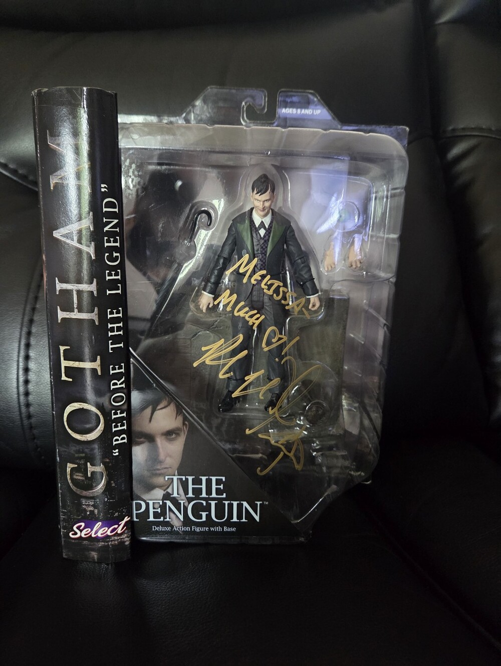 DC Diamond Select Batman Gotham The Penguin Action Figure Autographed